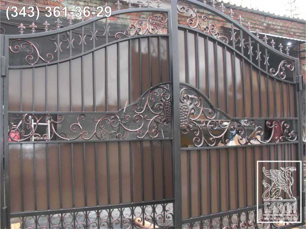 Кованые ворота Гарда